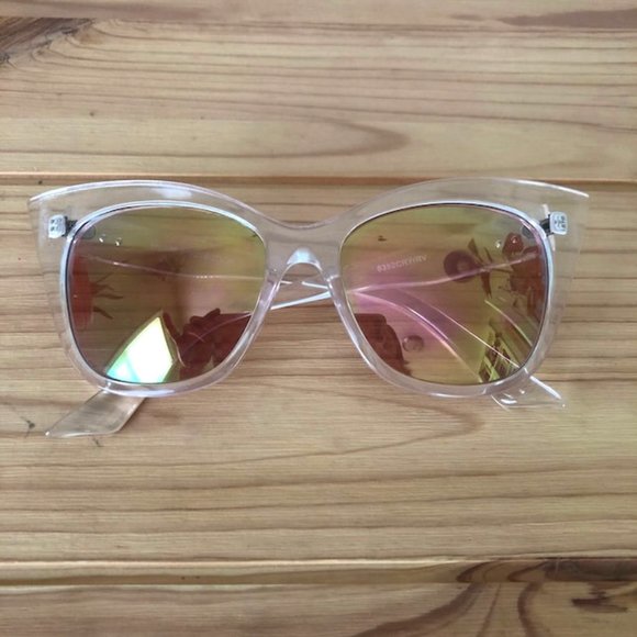 MOOREA SEAL Sunglasses - Picture 1 of 2